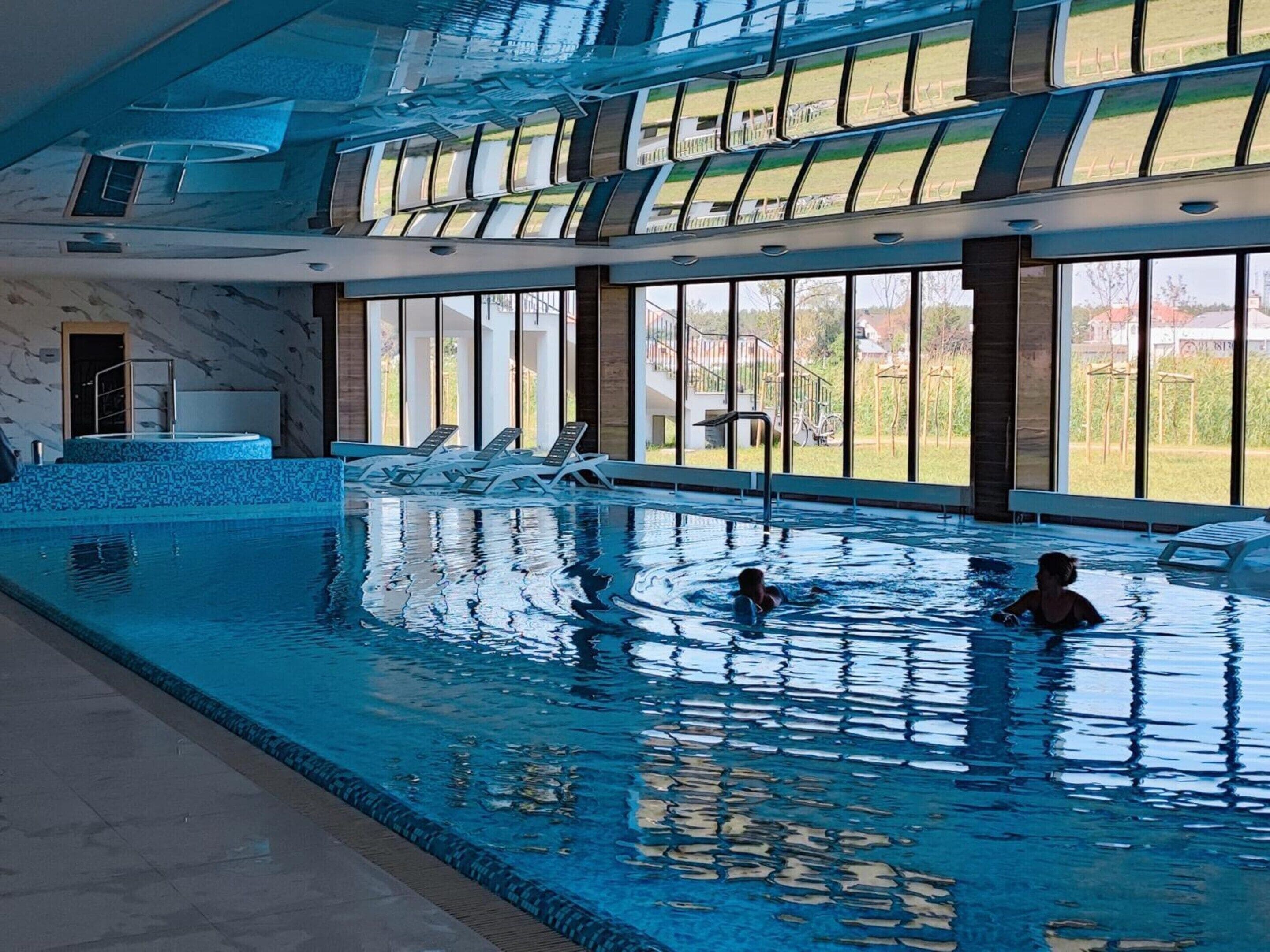 Apartamento | Piscina | Una piscina cubierta, una piscina al aire libre