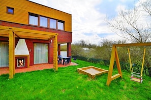 House | Garden - Holiday Home With a Private Garden (Mielno)