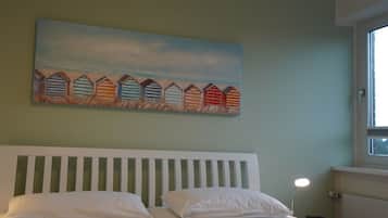 Apartemen | 2 kamar tidur dan dilengkapi dengan perabotan berbeda-beda