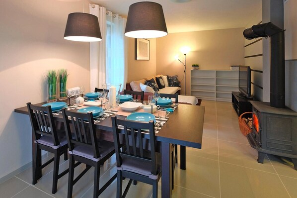 House | Dining - Holiday Home in Lukecin Near Baltic Beach (Dziwnów)