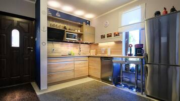 House | Private kitchen | Electric kettle, toaster