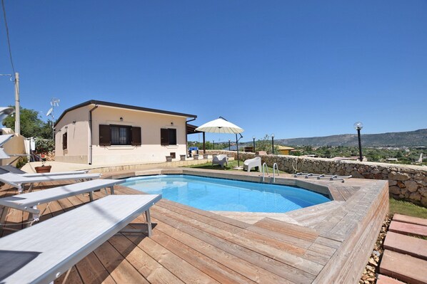 House | Pool | Indoor pool, outdoor pool - Holiday Home Floridia With Private Pool (Floridia)