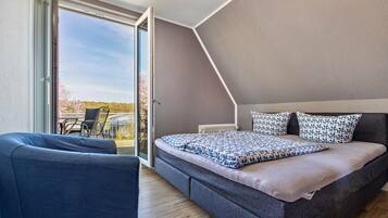 4 bedrooms, individually furnished