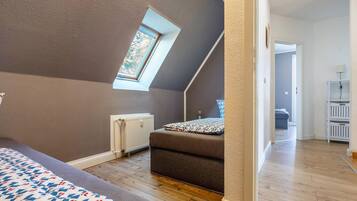4 bedrooms, individually furnished