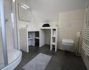 Apartment | Bathroom