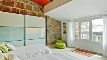 Villa | 4 bedrooms, individually furnished