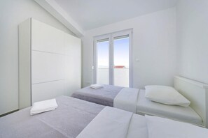 Apartment | Bathroom - Apartment in Sveti Petar With Balcony and Seaview, at the Beach (Sveti Filip i Jakov)
