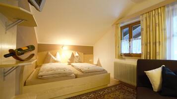 Apartment | 1 bedroom, bed sheets