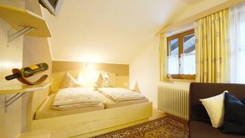 Apartment | 1 bedroom, bed sheets