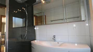 Apartment | Badezimmer
