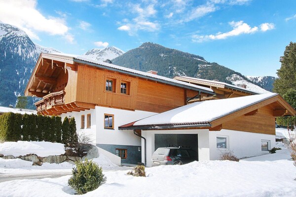 House In Krimml Near Waterfalls & Hiking Trails - Krimml