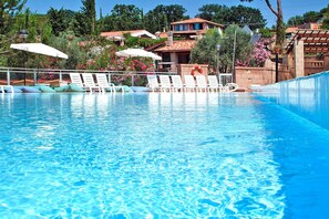 Pool - Family Apartment in Guardistallo With Pool (Guardistallo)