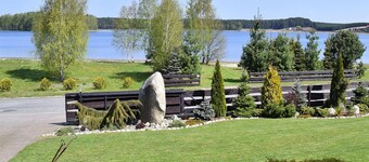 Holiday Home at the Lake in Kiedrowice