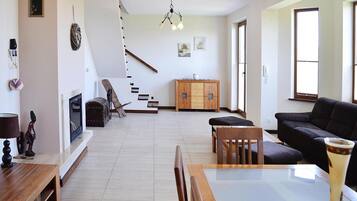 House | Dining
