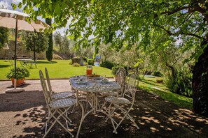 Apartment | Dining - Farmhouse Le Capanne, Castiglion Fiorentino (Castiglion Fiorentino)