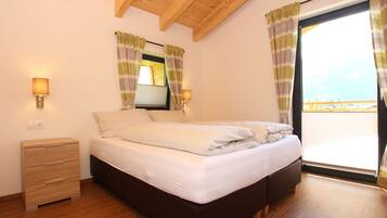 3 bedrooms, individually furnished