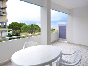 Apartment | Dining - Apartment in Bibione Near Beach & Nature Reserve (San Michele al Tagliamento)