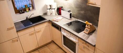 House | Private kitchen | Electric kettle, toaster