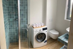 House | Bathroom - Holiday Home in Grzybowo Near Wide Beach (Kołobrzeg)