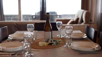 Apartment | Dining
