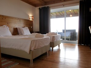 Apartment | 3 bedrooms, bed sheets - Cozy Holiday Apartment Near the sea (Sao Roque do Pico)
