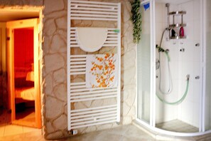 Apartment | Badezimmer