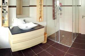 Apartment | Bathroom - Ferienwohnung, Tambach-dietharz (Tambach-Dietharz)