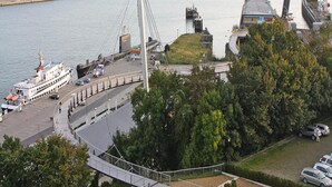 Sınıflandırılmamış resim, 13 üzerinden 2, düğme