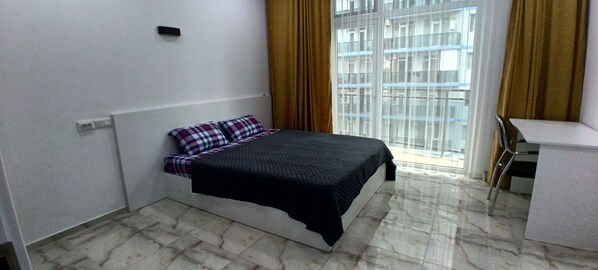 1 chambre, fer et planche à repasser, Wi-Fi, draps fournis