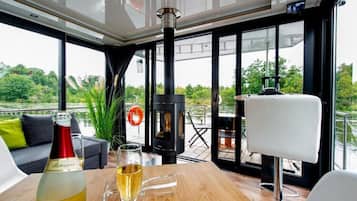 Mobil Karavan | Tempat makan