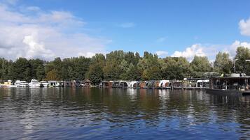 Mobil Karavan | Pemandangan dari properti