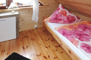 2 bedrooms, individually furnished, bed sheets