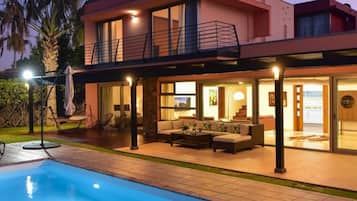House | Pool | Indoor pool, outdoor pool