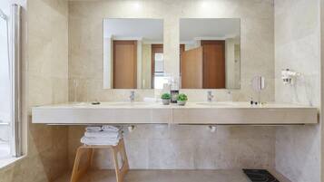 House | Bathroom | Shower