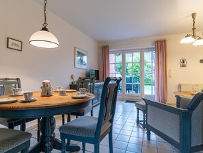 Apartment | Dining