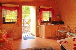 Casa | 2 habitaciones, muebles diferentes y ropa de cama