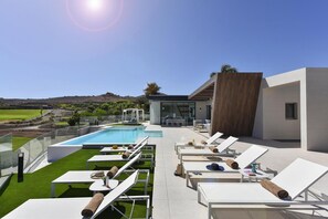 Ferienhaus | Pool | Innenpool, Außenpool
