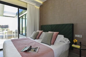 House | 6 bedrooms, individually furnished