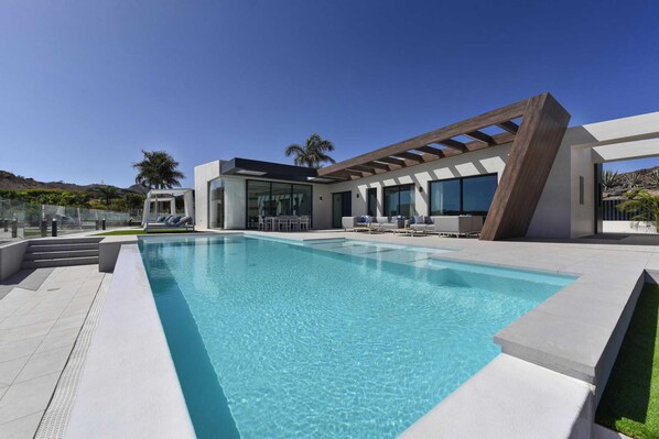 Ferienhaus | Pool | Innenpool, Außenpool