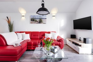 Apartment | Living area | Fireplace - Ferienwohnung im Ostseeresort Olpenitz (Kappeln)