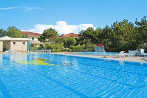 Apartment | Pool | Outdoor pool - Residence Villaggio Lido del Sole 1, Bibione (San Michele al Tagliamento)