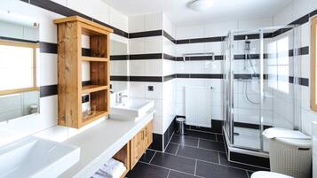 Chalet | Bathroom