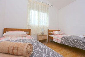 Căn hộ | 3 phòng ngủ, trang bị nội thất với thiết kế riêng biệt 