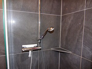 Apartment | Badezimmer