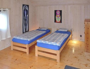 House | 3 bedrooms, individually furnished - Holiday Home, Nowe Warpno for 6 Persons (Nowe Warpno)