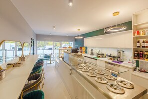 Dining - Apartment Right by the Sea, Ustronie Morskie (Ustronie Morskie)