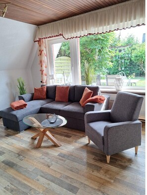 House | Living room - Ferienwohnung Tiefblick, Dornumersiel (Dornum)