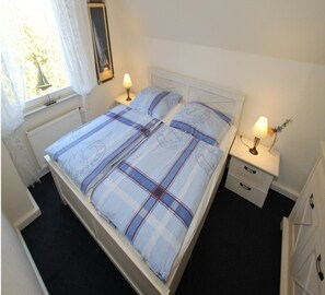 3 habitaciones y muebles diferentes