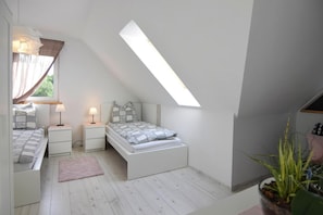 Casa | 3 quartos, individualmente mobiliados