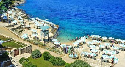 Apartment in Veli Losinj by the Beach